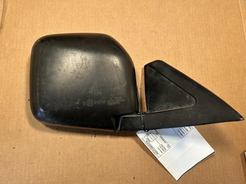 Side View Mirror from a 2003 Mitsubishi Montero Sport, right side, photo 1