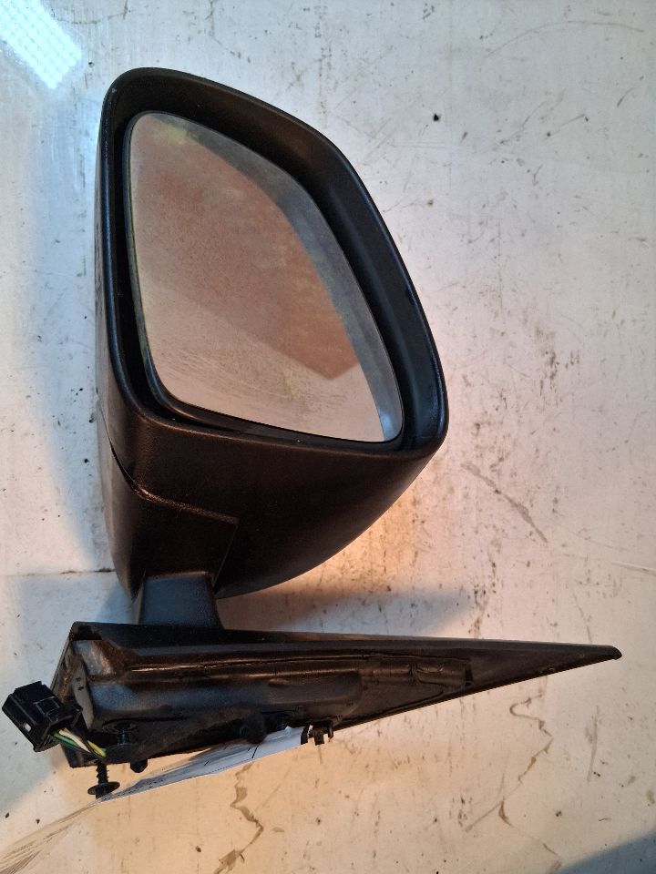 Side View Mirror from a 2016 Smart, left side, photo 3