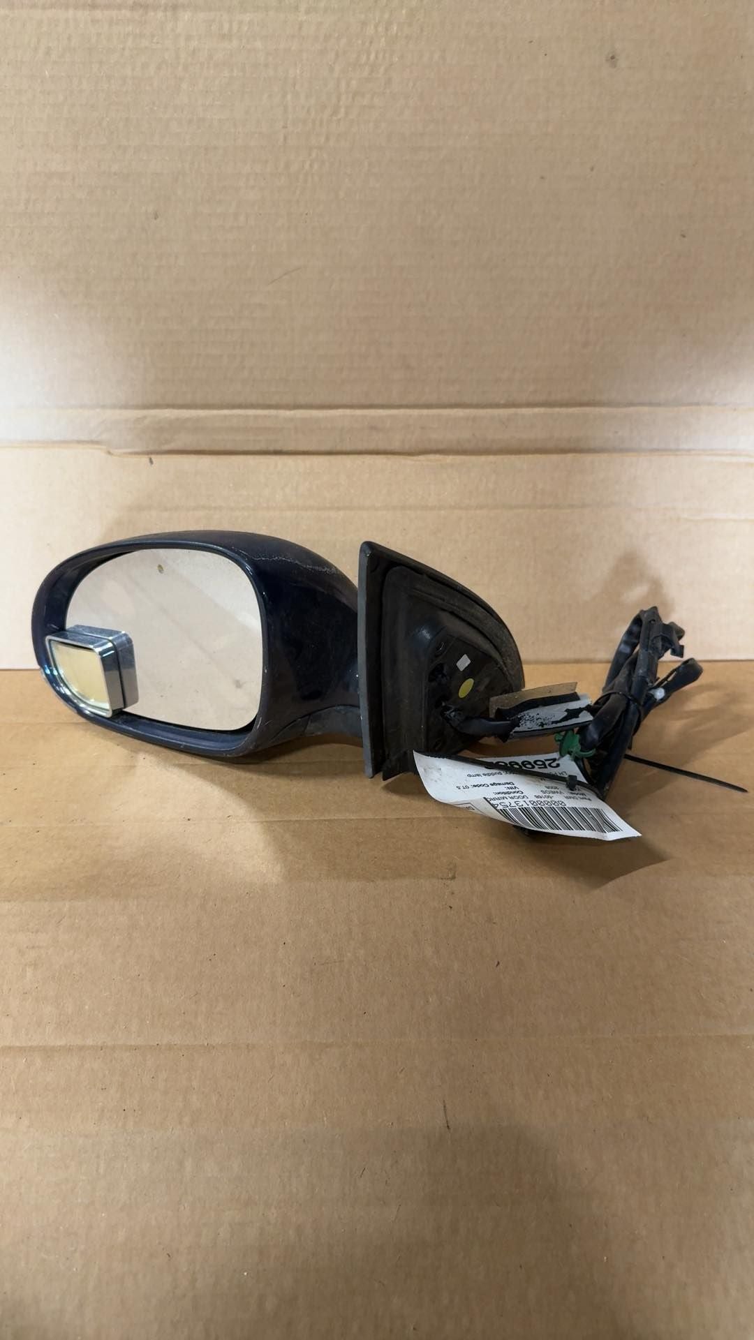 Side View Mirror from a 2008 Volkswagen Eos, left side, photo 3