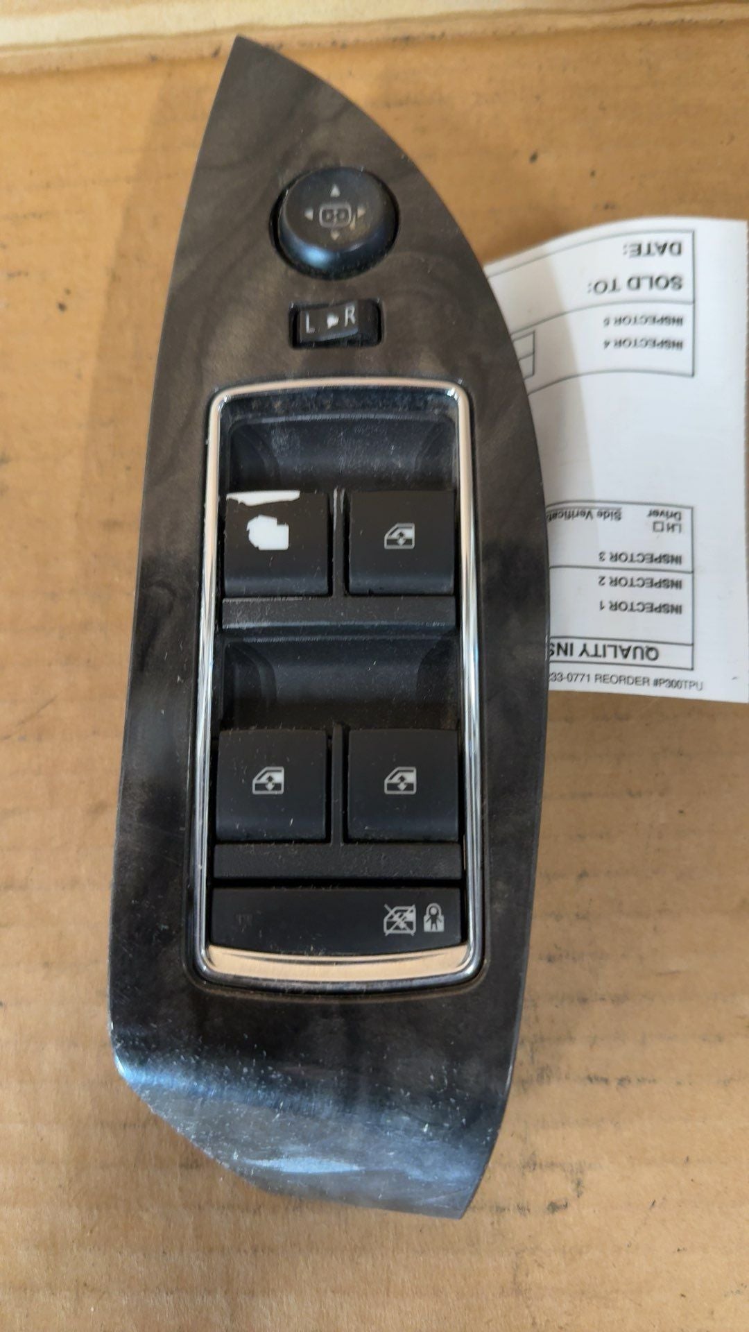 Window Master Switch from a 2015 Chevrolet Impala, left side, photo 2