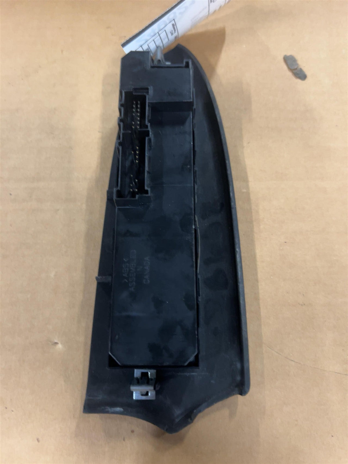 Window Master Switch from a 2007 Chevrolet, left side, photo 2