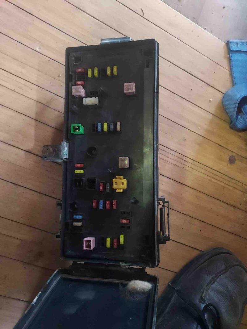 2006 dodge ram 2500 5.9 diesel 4x4 Fuse box Tipm module oem - Used - Photo 2