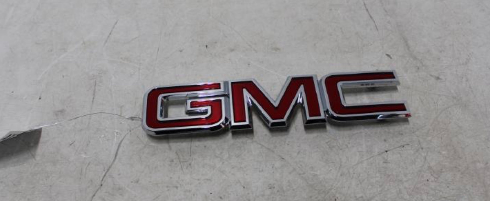 Front Emblem 2016 GMC sierra - Used OEM Auto Part