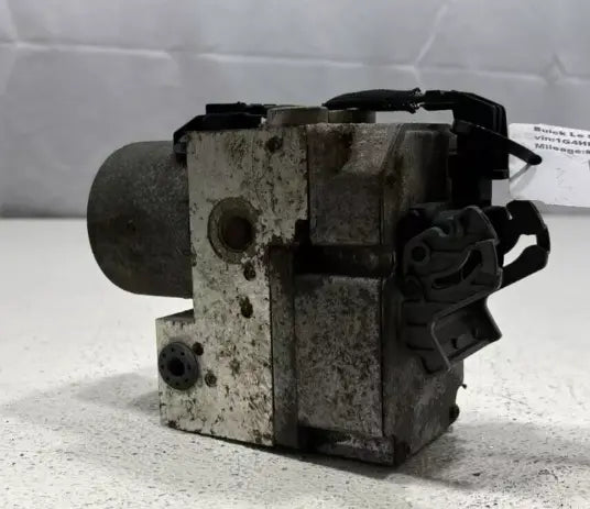 2003 Buick Lesabre ABS Anti Lock Brake Actuator Pump OEM - Used - Photo 2
