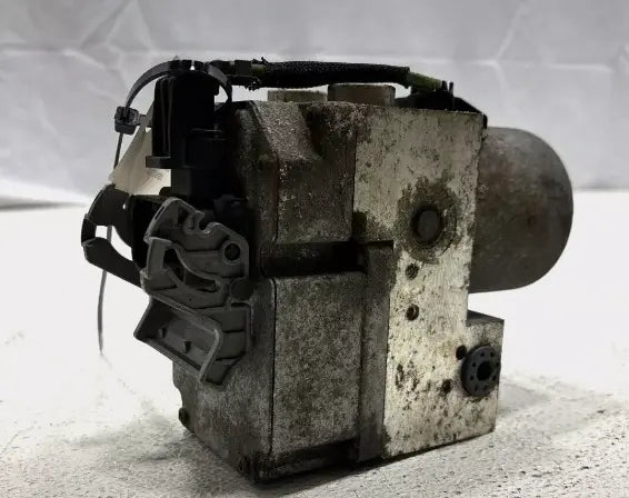 2003 Buick Lesabre ABS Anti Lock Brake Actuator Pump OEM - Used - Photo 3