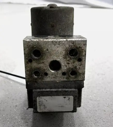 2003 Buick Lesabre ABS Anti Lock Brake Actuator Pump OEM - Used - Photo 4