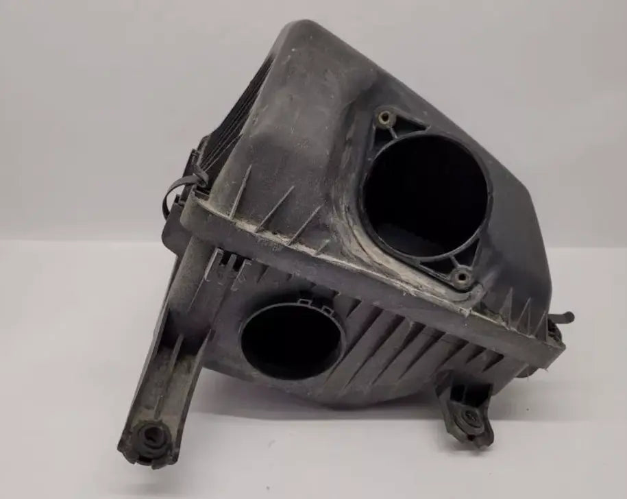 2003-2006 Kia Sorento 3.5L Air Cleaner WARRANTY - Used OEM Auto Part