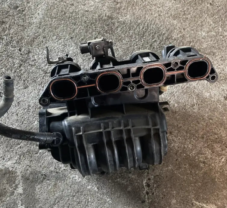 Hyundai Veloster Naturally Aspirated Intake Manifold 2013-2017 OEM WARRANTY - Used - Photo 2