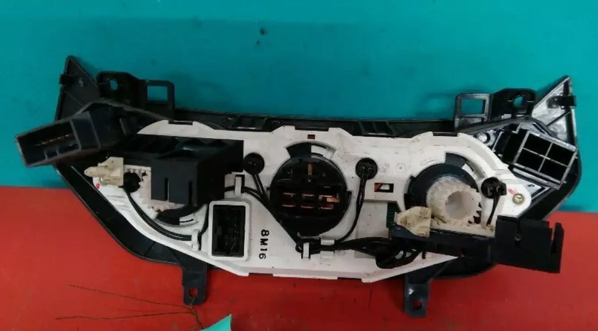 A/C Heater Temperature Control AC Fits 2007-2011 Chevrolet Aveo WARRANTY - Used OEM Auto Part