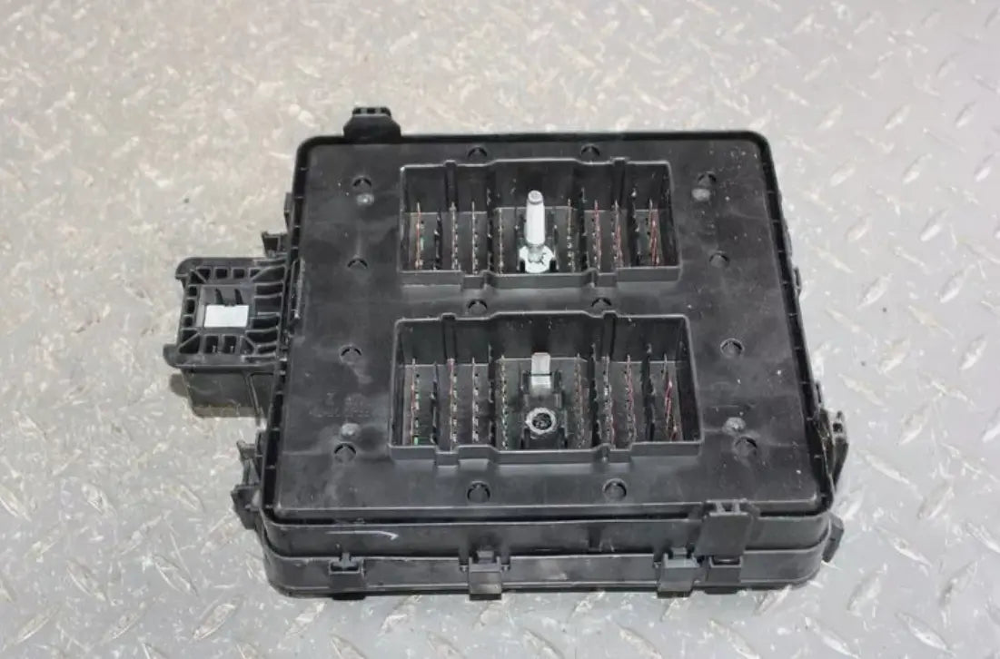 2020-2022 Ford Truck F250 Fuse Box Engine Power Distribution 6.7L Diesel OEM - Used - Photo 4
