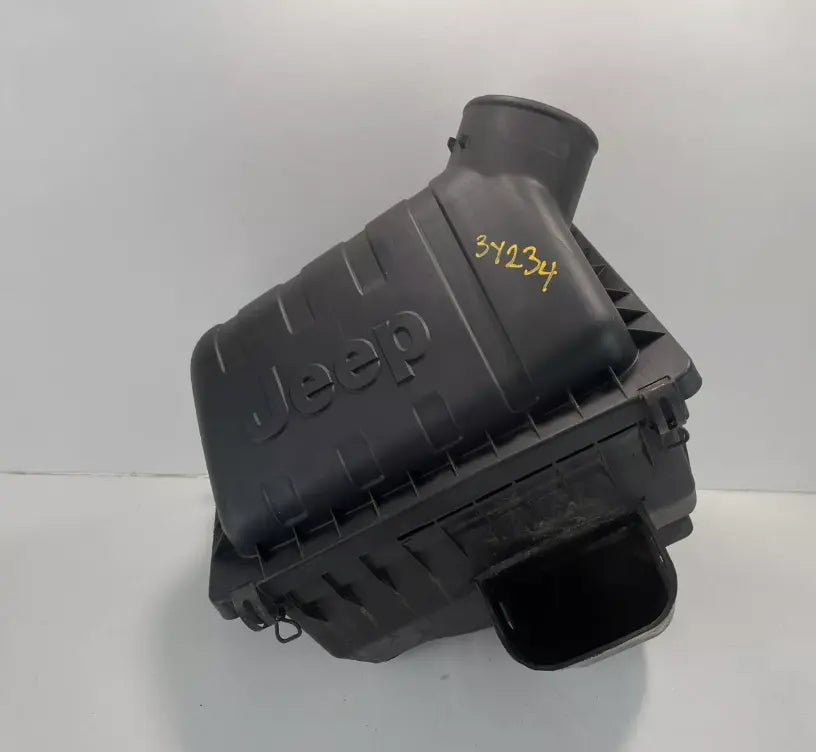 JEEP LIBERTY 2004-2007 3.7L Air Intake Cleaner Box Filter Assembly OEM WARRANTY - Used