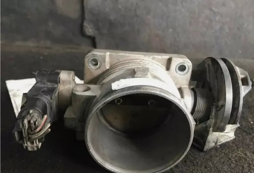 FORD EXPLORER 2002-2003 4.6L Throttle Body Valve Housing Assembly OEM WARRANTY - Used