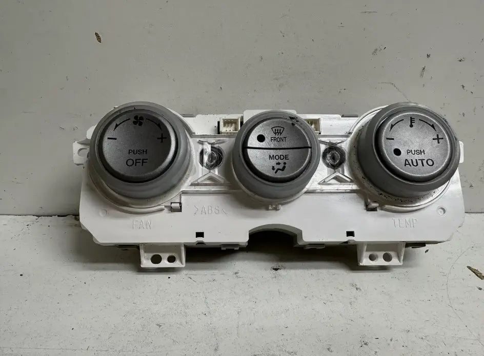 2003-2005 Mazda 6 AC Heater Climate Control Temperature OEM WARRANTY - Used