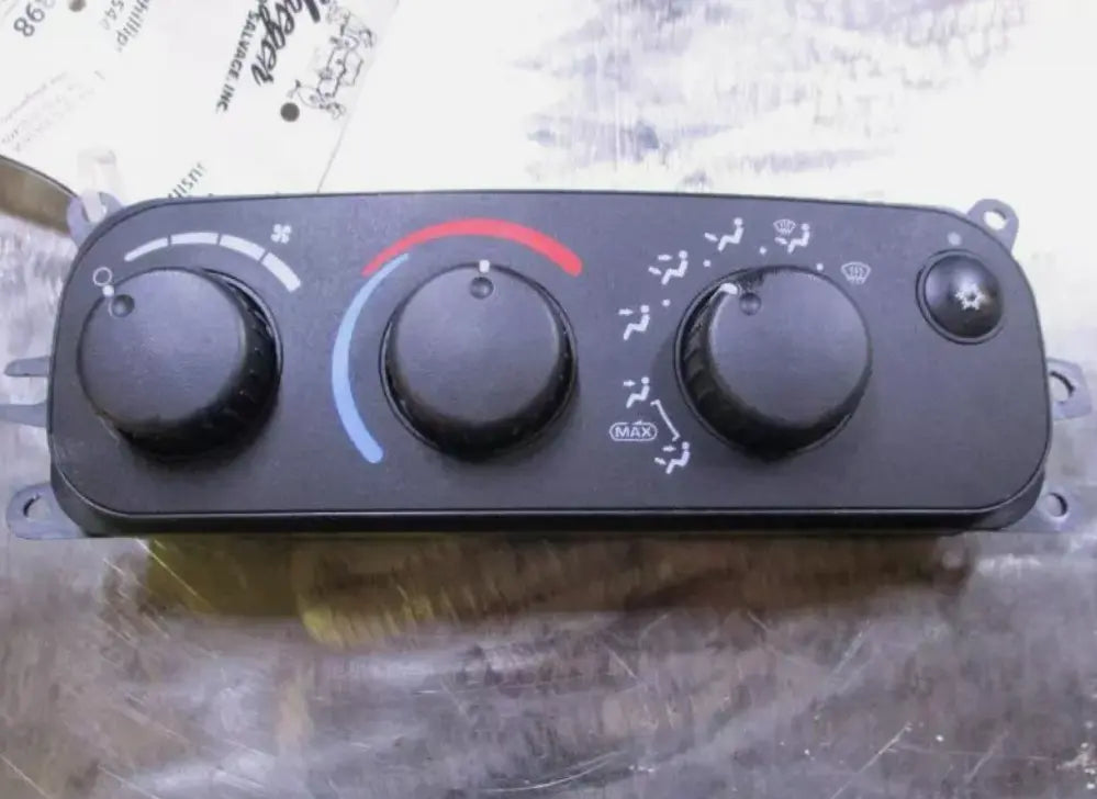 2002 Dodge Dakota A/C Heater AC Temp Control w/ AC Non Heated Back Glass OEM 02 - Used