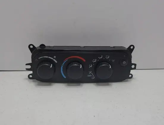 2002 Dodge Dakota A/C Heater AC Temp Control w/ AC Non Heated Back Glass OEM 02 - Used - Photo 2
