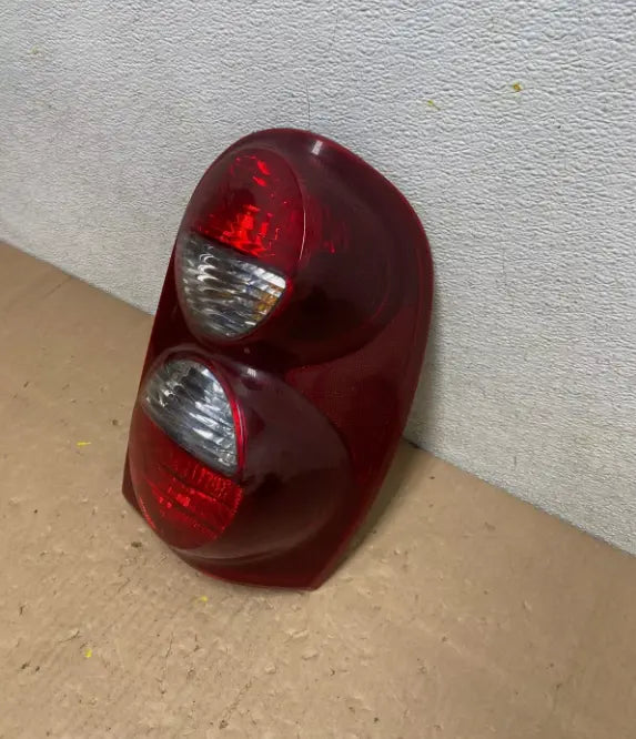 Passenger right side rh Tail Light Lamp Assembly Fits 2005-2007 Jeep LIBERTY - Used OEM Auto Part