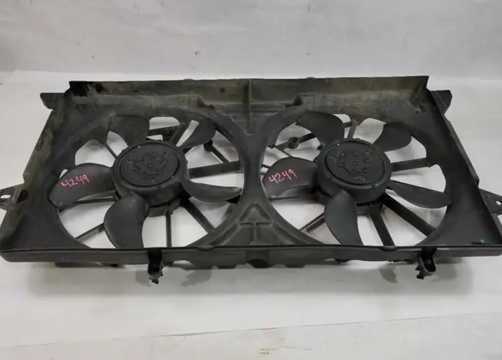 2014-2018 Chevy Silverado GMC Sierra 1500 Radiator Motor Cooling Fan Assembly - Used OEM Auto Part