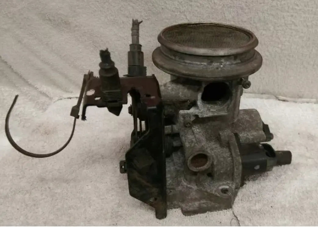 Throttle Body Throttle Valve 3.8L Fits 2000-2005 Pontiac BONNEVILLE WARRANTY - Used OEM Auto Part