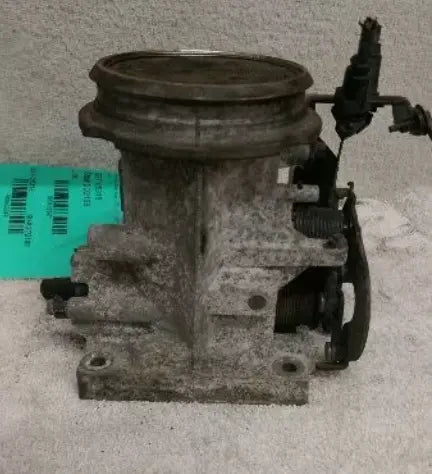 Throttle Body Throttle Valve 3.8L Fits 2000-2005 Pontiac BONNEVILLE WARRANTY - Used OEM Auto Part - Photo 2