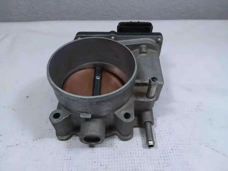 Toyota Tundra2007-2017 Throttle Body Valve 8 cylinder 5.7L WARRANTY - Used OEM Auto Part