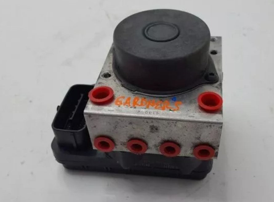 2011 Toyota Corolla 1.8L ABS Anti-Lock Brake Pump Assembly With Warranty OEM - Used - Photo 2