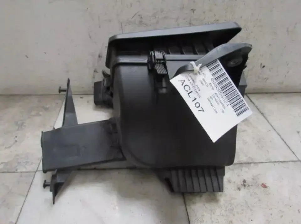 Air Cleaner Box Fits 2001-2006 BMW 325i 2.5L WARRANTY - Used OEM Auto Part - Photo 2