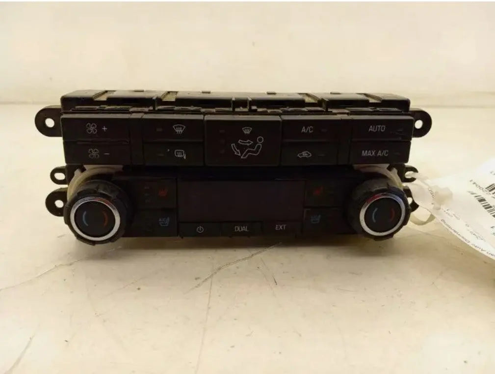 2011-2012 Ford F250 Super Duty Automatic A/C Heater Temperature - Used OEM Auto Part - Photo 2
