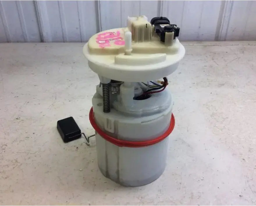 Fuel Pump Assembly Thru VIN 050451 Fits 2009-2010 Chevrolet AVEO Warranty - Used OEM Auto Part