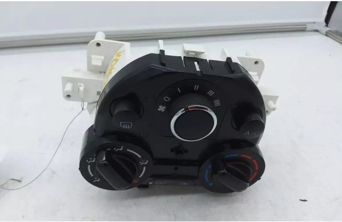 NISSAN VERSA 2015 - 2019 Heater A/c Temperature Control OEM WARRANTY - Used