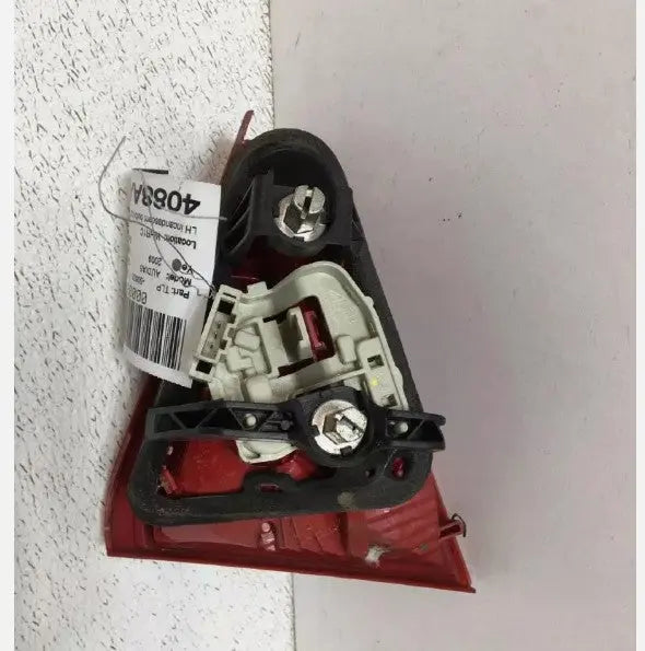 Incandescent left lh Tail Light Assembly OEM 2008-2016 Audi S5 - Used - Photo 2