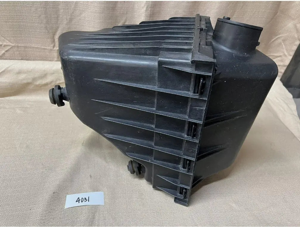 Air Cleaner Box DODGE NITRO 2007-2011 WARRANTY - Used OEM Auto Part - Photo 2