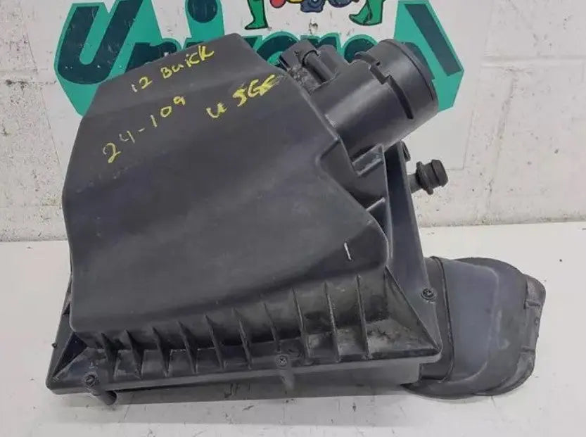 Air Cleaner / Air Box BUICK VERANO 2012 -2017 WARRANTY - Used OEM Auto Part - Photo 3
