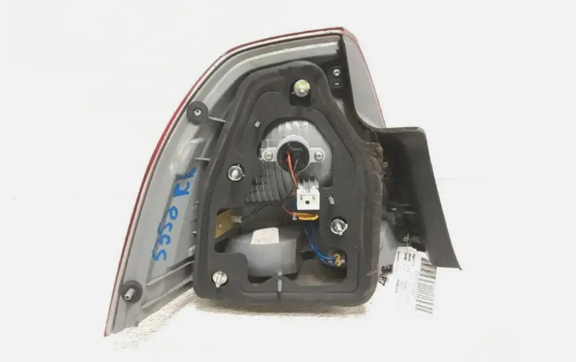 Tail Light Assembly CHEVY CAPRICE Right Passenger 2011-2017 - Used OEM Auto Part - Photo 2