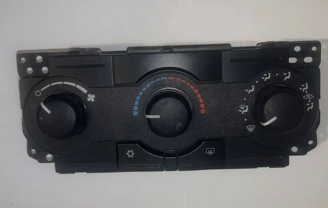 2005-2007 Chrysler 300 Auto Dual Zone Fahrenheit Temp Control OEM 06 07 WARRANTY - Used