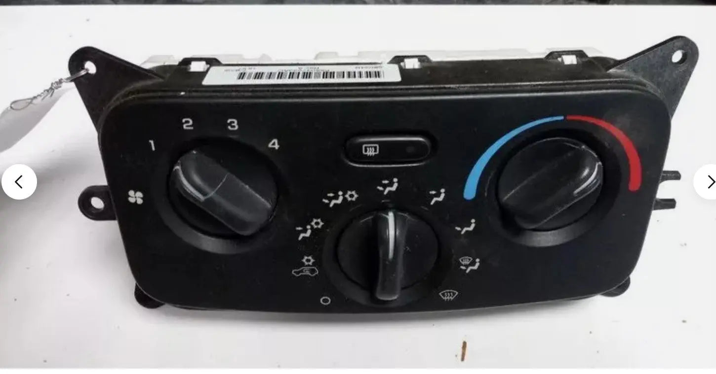 2002-2003 Jeep Liberty Climate Heater Control with A/C OEM WARRANTY - Used - Photo 2