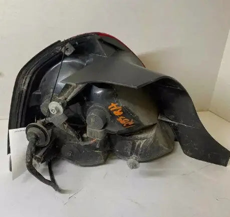 FORD CROWN VICTORIA OEM PASSENGER RIGHT RH TAIL LIGHT LAMP ASSEMBLY 1999-2011 - Used - Photo 2