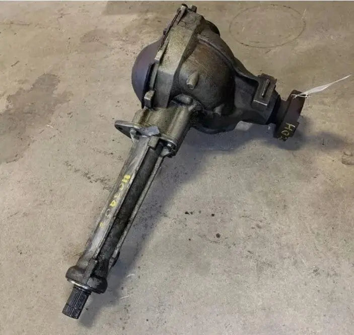 2007-2008 Ford Expedition Carrier Front Axle 3.73 Ratio - Used OEM Auto Part - Photo 2