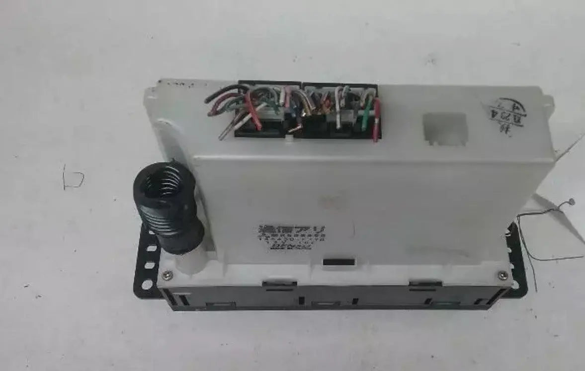A/C Heater FRONT TEMPERATURE CONTROLS AutoMitsubishi Montero 01 02 03 04 05 06 - Used OEM Auto Part - Photo 3