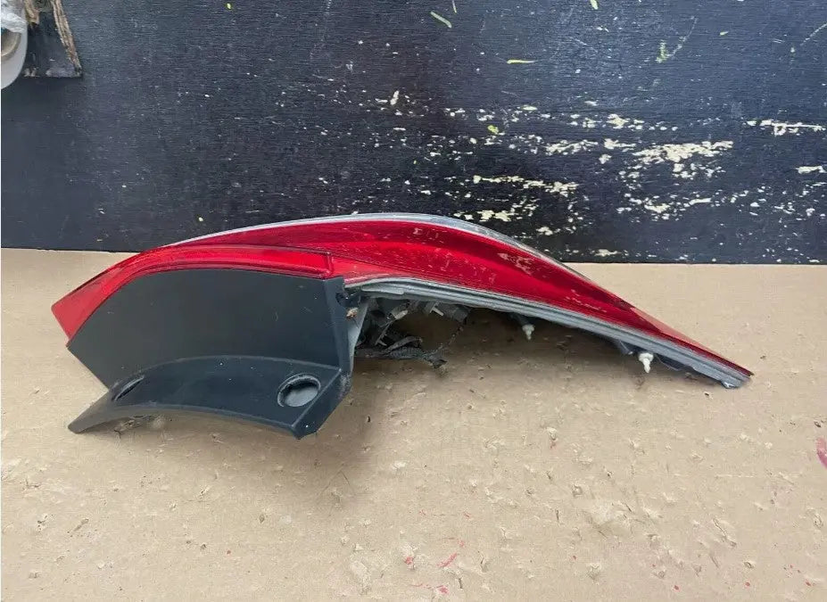 Honda Accord Crosstour 2010-2012 Tail light Left Driver LH Side Oem WARRANTY - Used - Photo 2