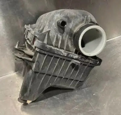 Air Cleaner Filter Housing Box Fits 2008-2010 Dodge CARAVAN WARRANTY - Used OEM Auto Part - Photo 2