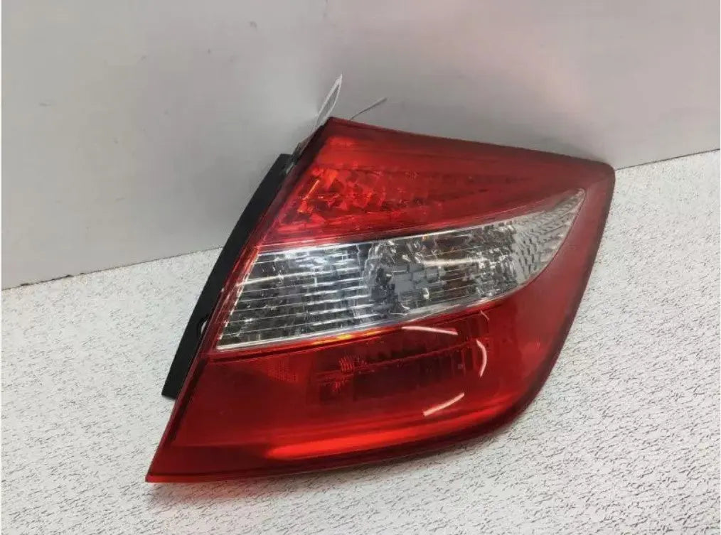 Honda Accord Crosstour 2010-2012 Tail light RIGHT Passenger RH Side Oem WARRANTY - Used - Photo 2