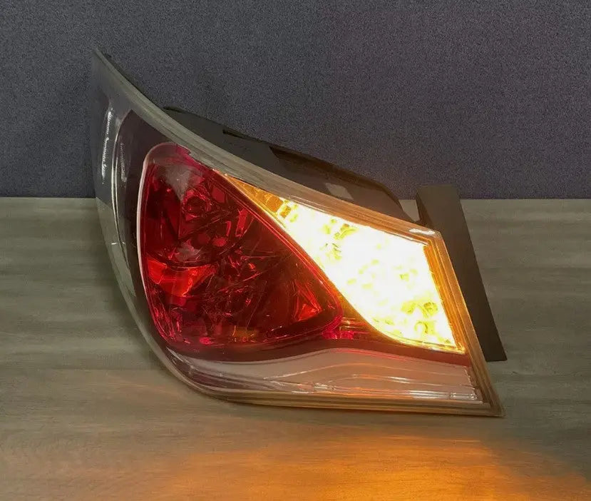 Hyundai Sonata 2011-2014 Hybrid OEM Left Driver Side Rear Tail Light - Used - Photo 3