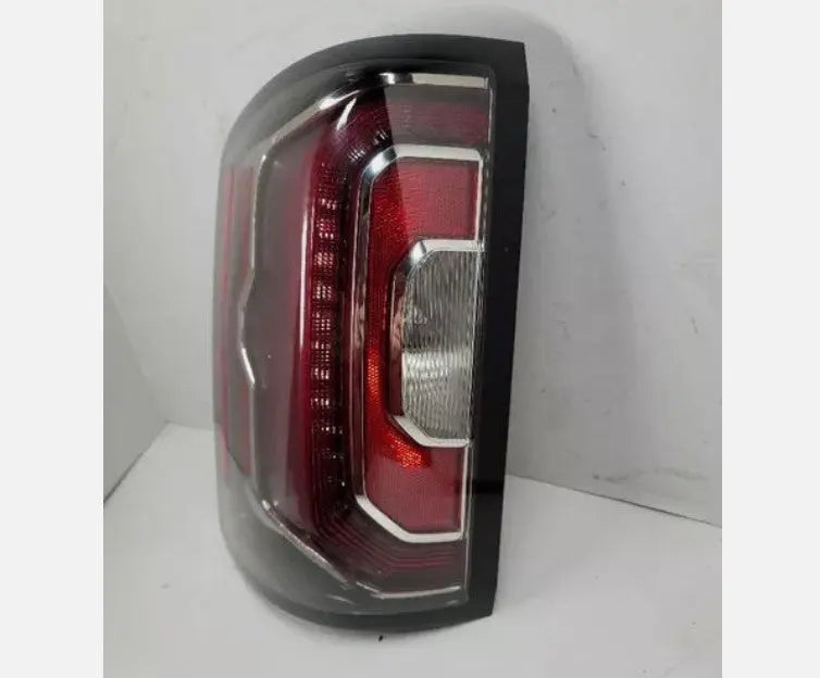 2016-2018 GMC Sierra Denali LH Left Driver Side Tail Light 84071502 OEM 2017 - Used
