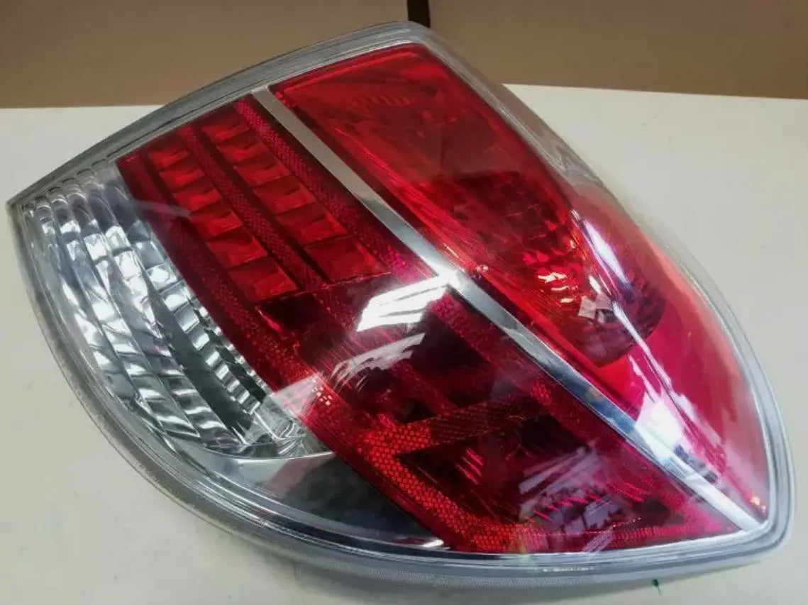 2007 - 2009 SATURN AURA PASSENGER/RIGHT SIDE TAIL LIGHT OEM - Used - Photo 2