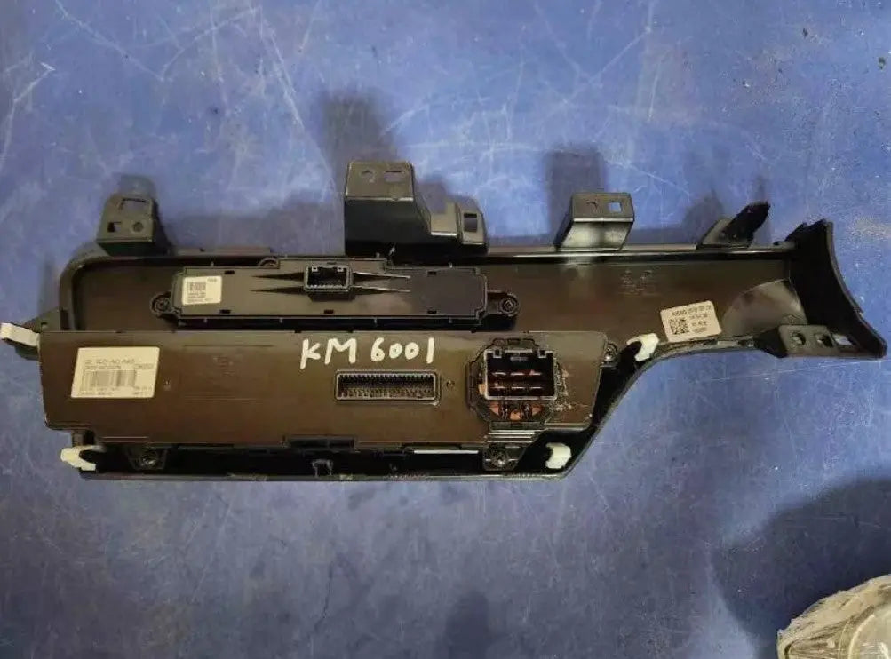 2017 KIA SPORTAGE FRONT AC HEATER CLIMATE CONTROL MANUAL 97250-D9020 WARRANTY - Used OEM Auto Part