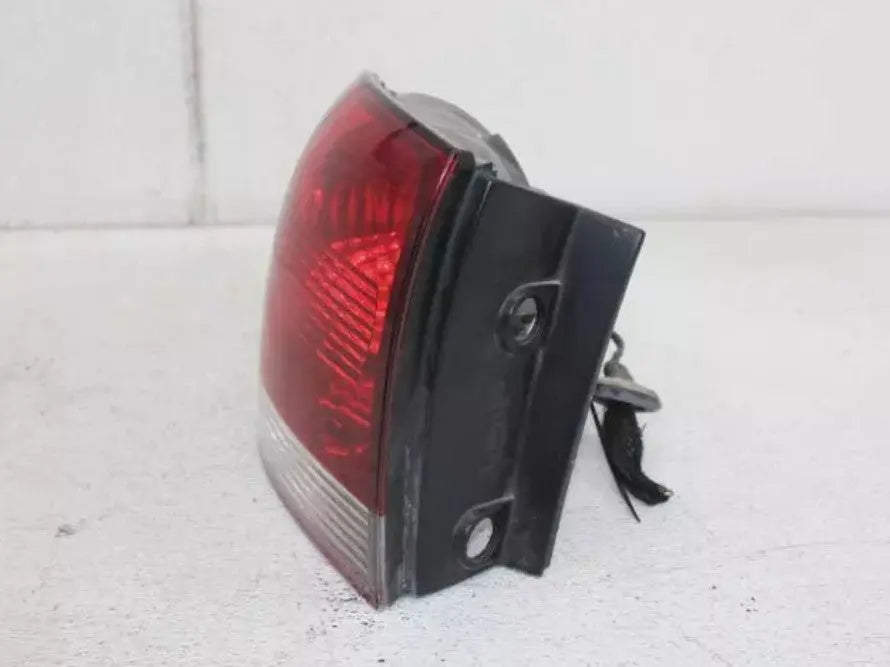 VOLKSWAGEN TOUAREG 2008-2010 DRIVER LEFT QUARTER MOUNT TAIL LIGHT LAMP - Used OEM Auto Part - Photo 2