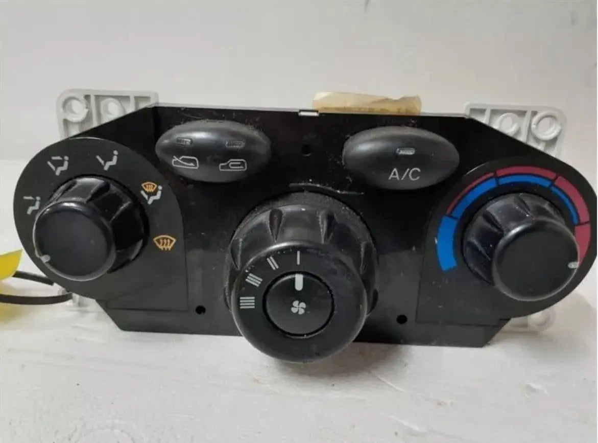 2001-2006 Hyundai Santa Fe A/C Heater Temperature Climate Control OEM WARRANTY - Used