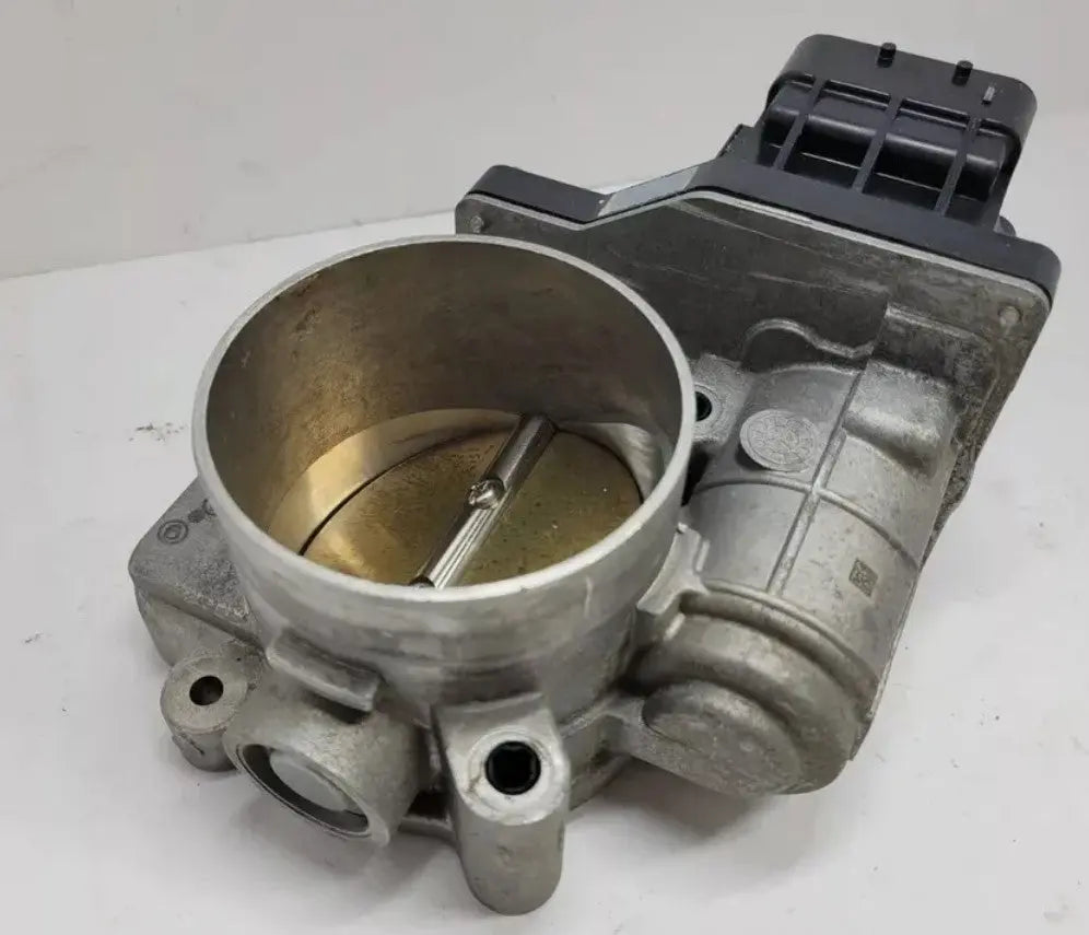 2005-2009 Buick Lacrosse Throttle Body/ Valve Housing Assembly 3.8L WARRANTY - Used OEM Auto Part