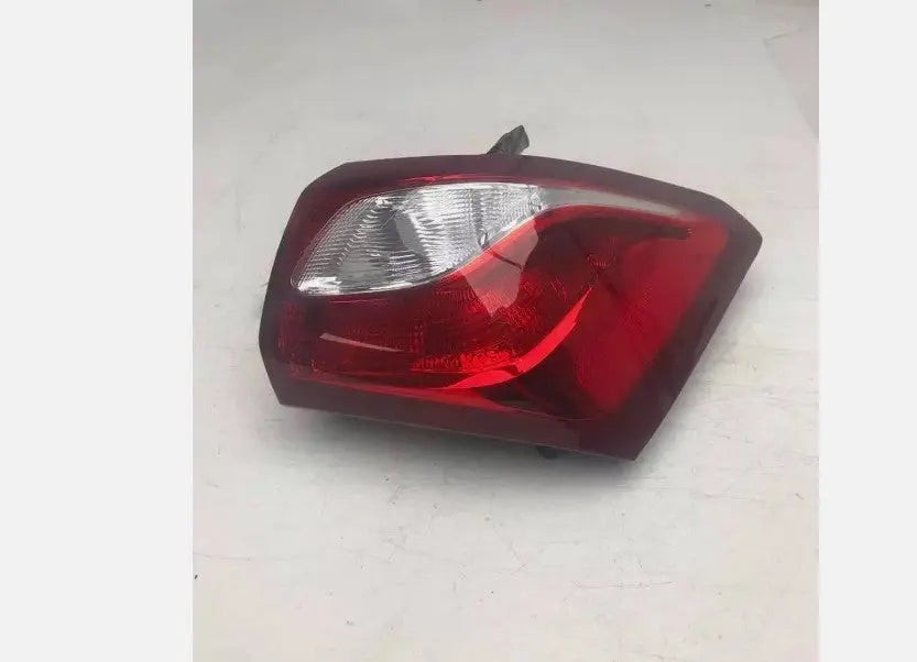 CHEVROLET EQUINOX RH Right Tail Light Assy Quarter Mounted OEM 2018 - 2020 - Used