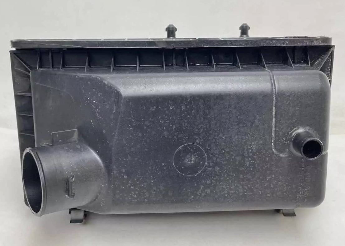 Air Cleaner Box Assembly Fits 2007 - 2010 DODGE CALIBER 2.0L WARRANTY - Used OEM Auto Part - Photo 2